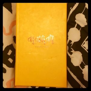 Alamar cosmetics eyeshadow palette